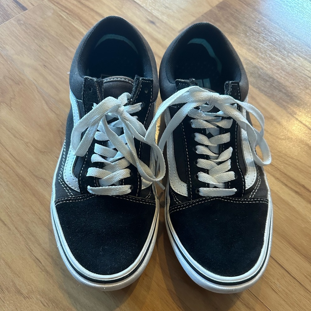 Vans Old School Comfy Cush Size 8 1/2 women 7 men Black and White